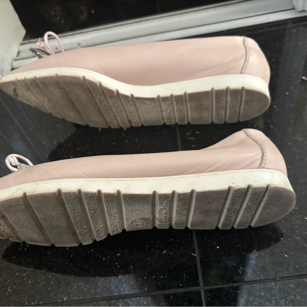 TOSCA BLU Pink Ballet Flats with Textured Finish